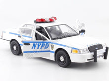 Load image into Gallery viewer, Greenlight 85513 Hot Pursuit - 2011 Ford Crown Victoria Police New York City Police Dept (NYPD) 1/24 Scale
