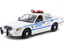 Load image into Gallery viewer, Greenlight 85513 Hot Pursuit - 2011 Ford Crown Victoria Police New York City Police Dept (NYPD) 1/24 Scale
