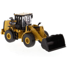 Load image into Gallery viewer, 1:64 Cat 950M Wheel Loader - 85692 - Diecast Masters - AT TEN Distribution

