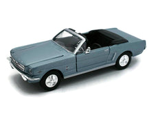 Load image into Gallery viewer, Motormax 1/24 Scale Diecast 1964 1/2 Ford Mustang Convertible in Color Light Blue
