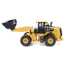 Load image into Gallery viewer, Diecast Masters 1/64 Caterpillar 950M Wheel Loader 84646CS - AT TEN Distribution
