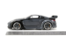 Load image into Gallery viewer, Jada Toys Fast &amp; Furious 1:24 D.K.'s Nissan 350Z Die-cast Car, Toys for Kids and Adults, Grey and Black (97172) - AT TEN Distribution
