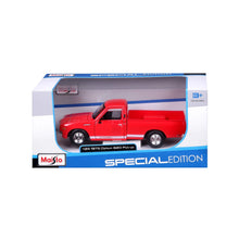 Load image into Gallery viewer, Maisto Datsun 620 Pickup (1973) 1:24 Scale Model Car Opening Doors 20 cm Red (531522) - AT TEN Distribution
