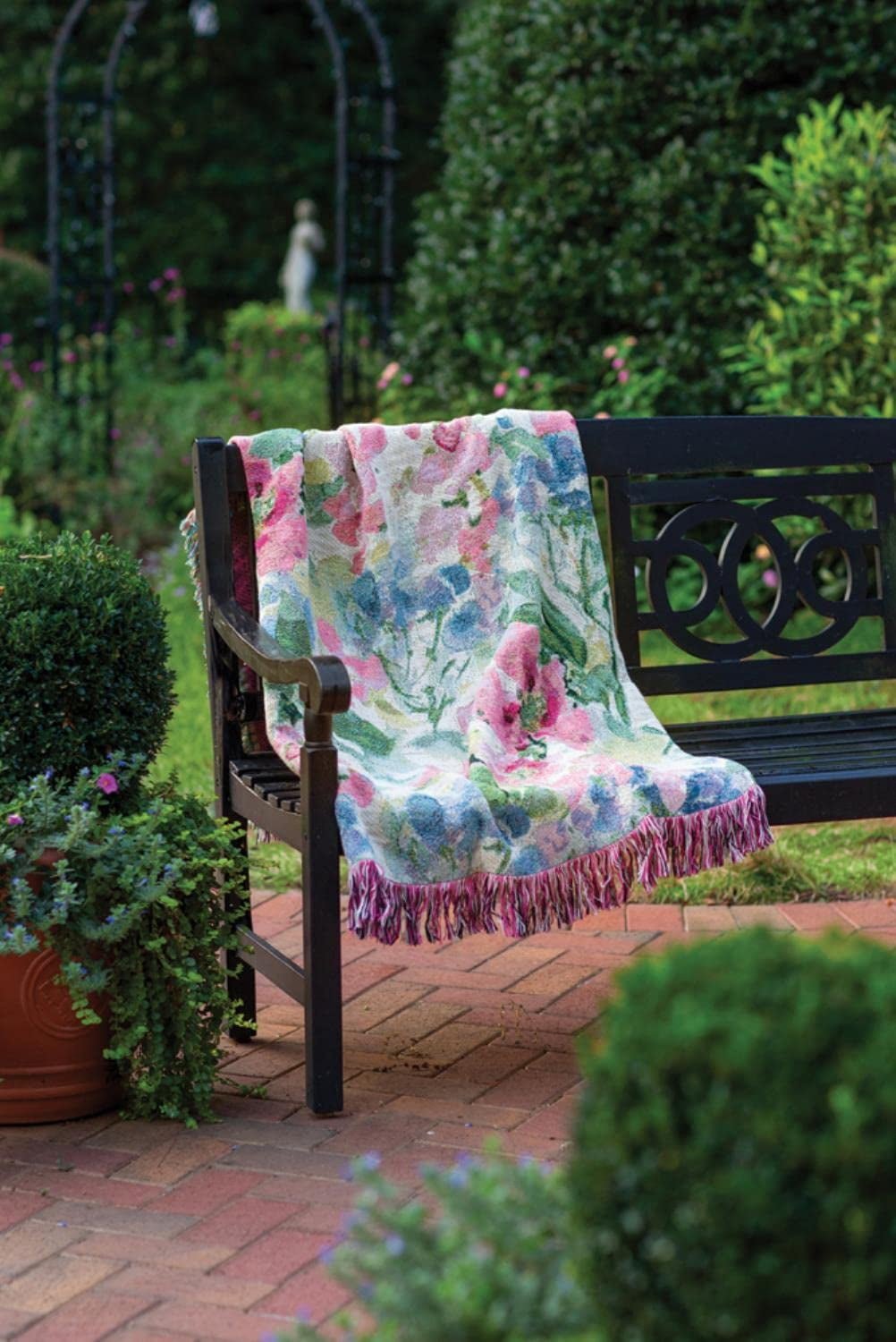 Manual ATWBB Watercolor Birds & Butterflies Tap Throw, 60 - inch Width - AT TEN Distribution