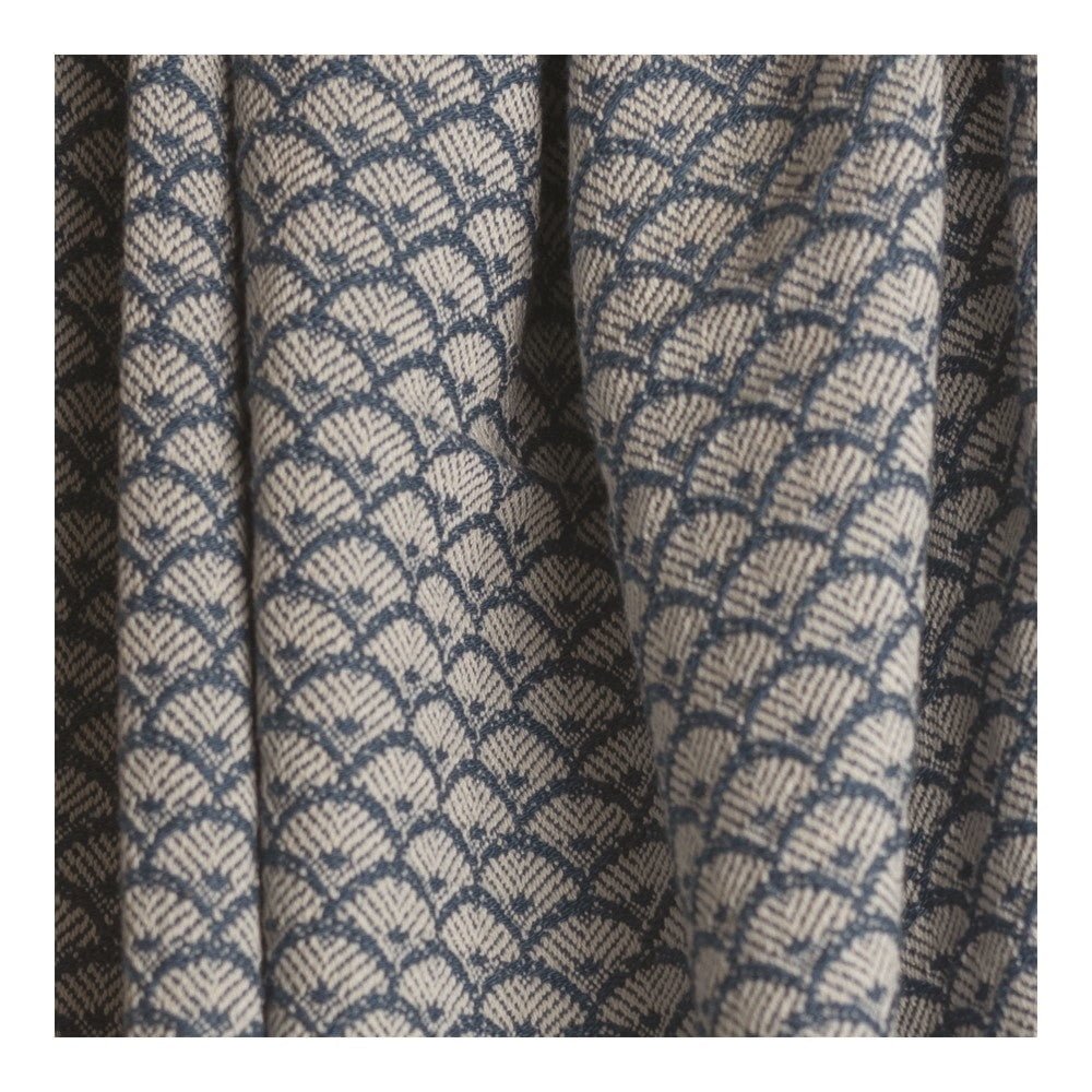 Manual Woodworkers & Weavers 46 x 67 in. Scalloped Throw, Blue & White - AT TEN Distribution