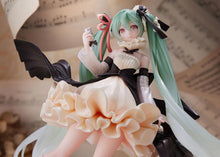 Load image into Gallery viewer, Taito Hatsune Miku AMP Figure (Latidos 2022 Ver.) Prize Figure - AT TEN Distribution
