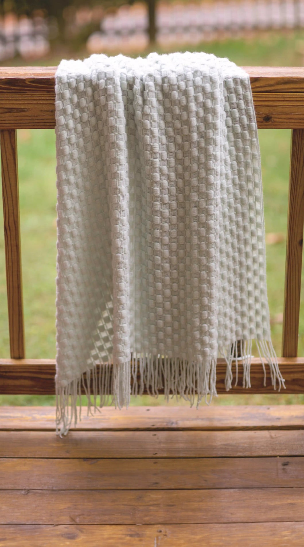 Throw - Acrylic - Aqua (50