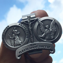 Load image into Gallery viewer, Visor clip Saint Chris and Angel - AT TEN Distribution
